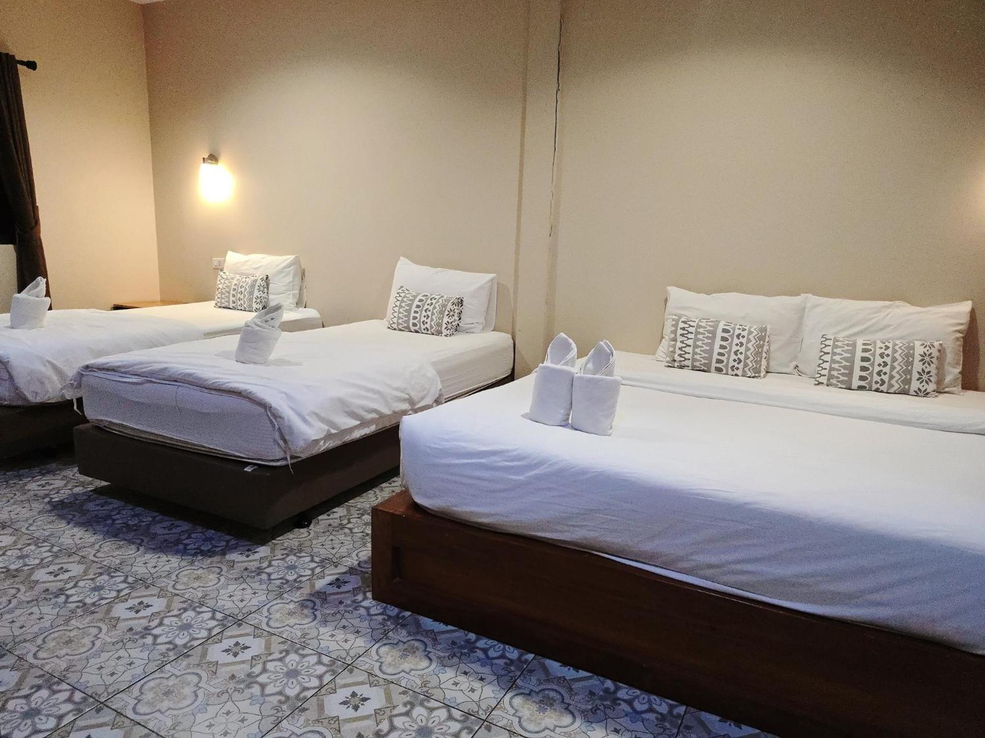 Warmwell Hostel Ban Chuk Kum Bagian luar foto