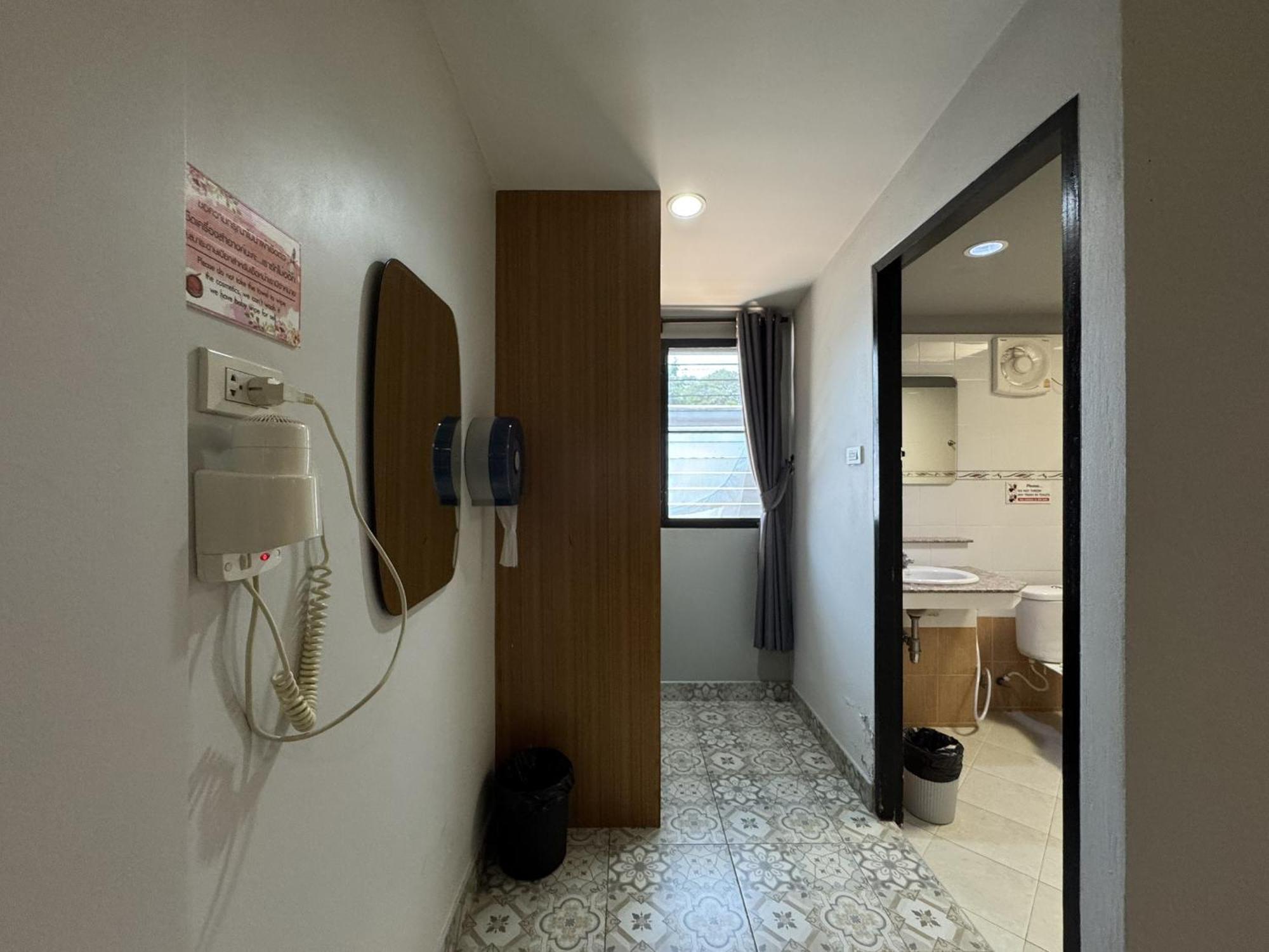 Warmwell Hostel Ban Chuk Kum Bagian luar foto
